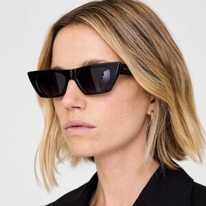 NWT Annie Bing Black Angular Pierre sunglasses